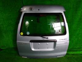 дверь пятая на  TOYOTA NOAH SR50;CR40;CR42;CR51;SR40;CR41;CR50;KR40;KR42;CR52;KR41 (Тойота Ноах) СЕРЕБРИСТЫЙ