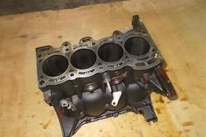 блок двигателя 2SZ TOYOTA RACTIS SCP100 (тойота Рактис )