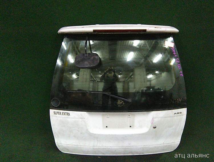 дверь пятая на 3s-fe TOYOTA NOAH sr50 (Тойота Ноах) белый задняя   