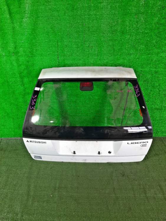 дверь   MITSUBISHI  LIBERO CB2V (Мицубиси  Либеро) БЕЛЫЙ