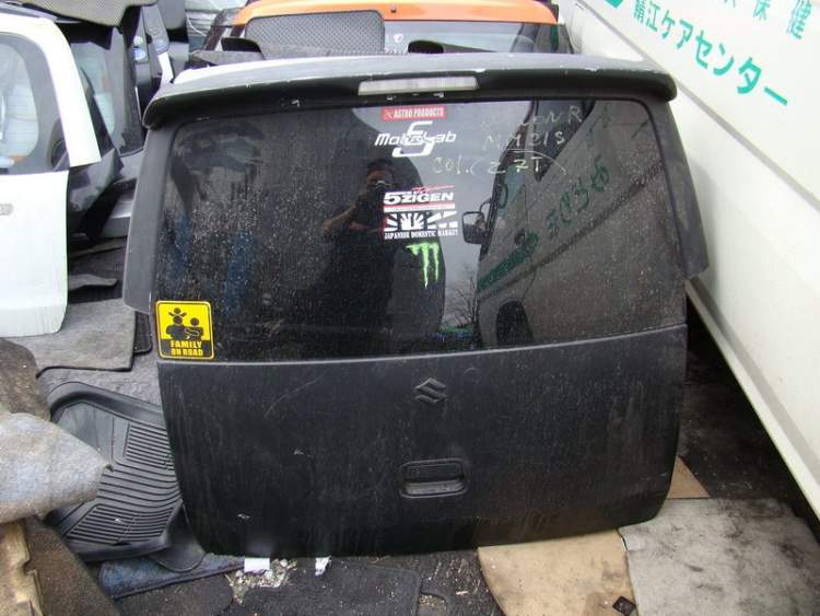 Дверь 5-я Suzuki Wagon R MH21S   белый