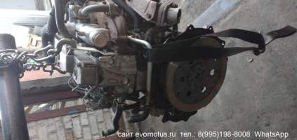 двигатель 4M40 на MITSUBISHI DELICA PE8W (мицубиси делика)