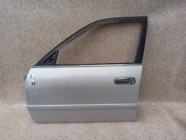 Дверь на TOYOTA SPRINTER EE111 Передняя Левая БЕЖЕВЫЙ