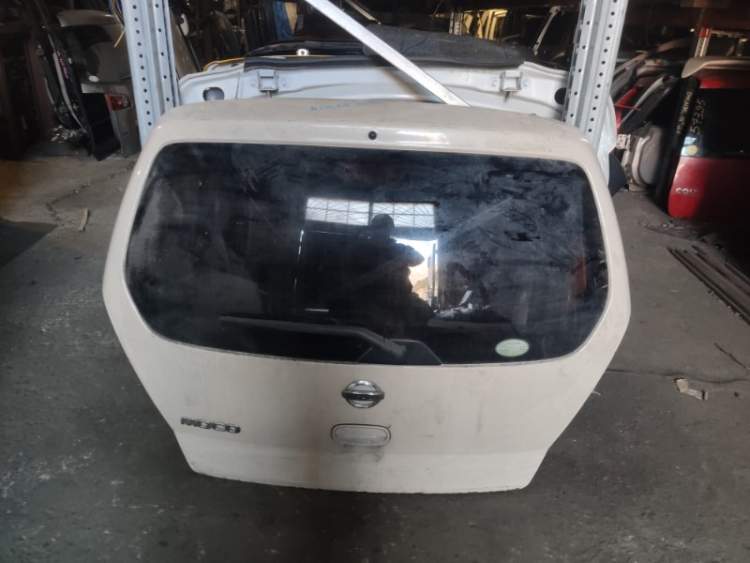 Дверь 5-я Nissan Moco MG21S  розовый