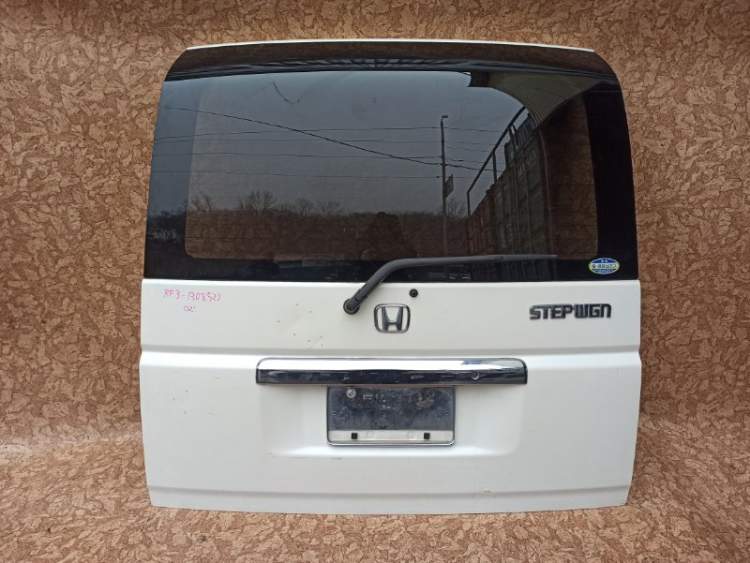 Дверь пятая на HONDA STEPWGN RF3 ПЕРЛАМУТР
